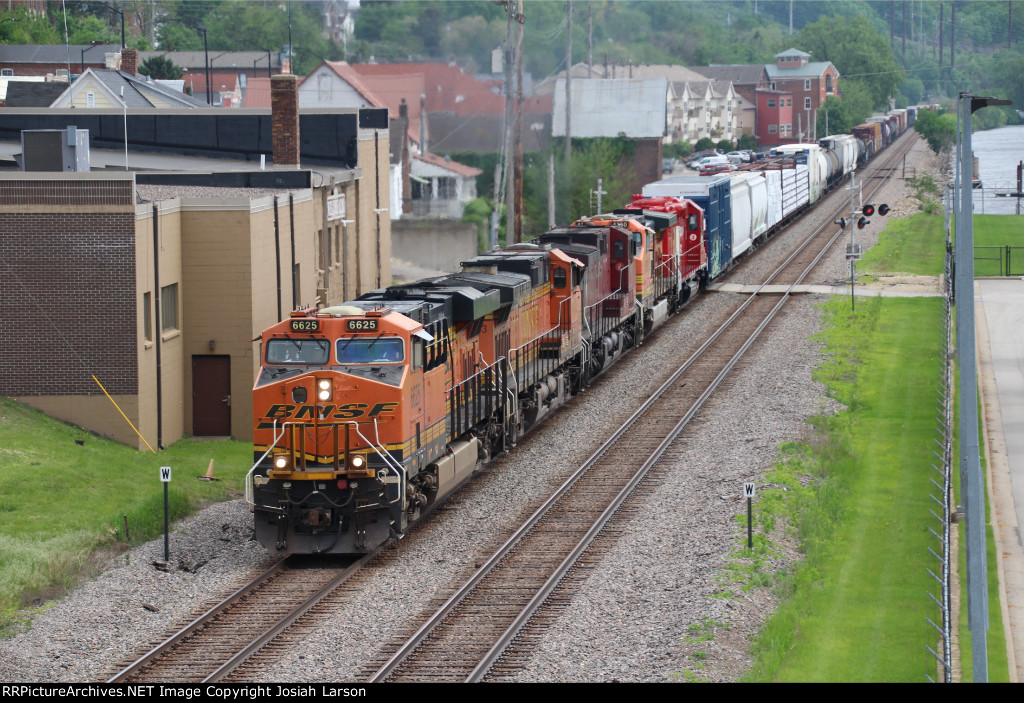 BNSF 6625 West